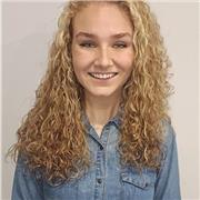 Graduada en educación infantil da clases de inglés de nivel infantil y primaria. Nociones básicas e iniciales para introducir al alumno al inglés y ayuda con el examen Cambridge hasta nivel B1